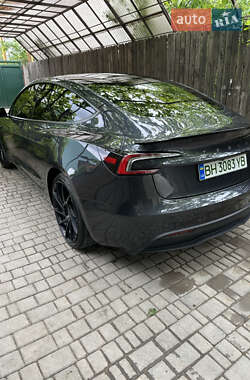 Седан Tesla Model 3 2024 в Черноморске