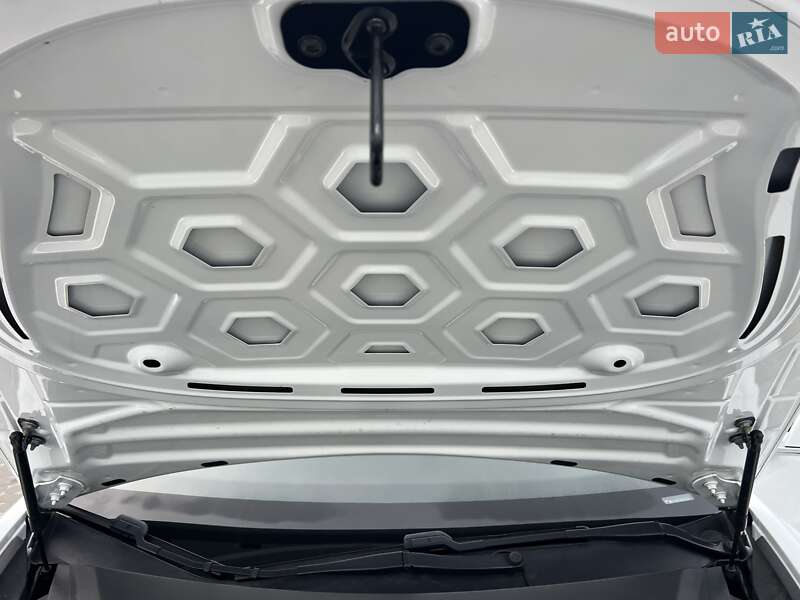 Седан Tesla Model 3 2019 в Солонке фото 13 Седан Tesla Model 3 2019 в Солонке