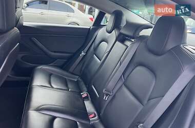 Седан Tesla Model 3 2019 в Солонці