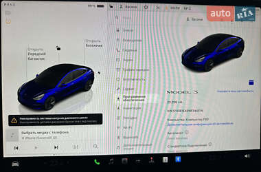 Седан Tesla Model 3 2022 в 