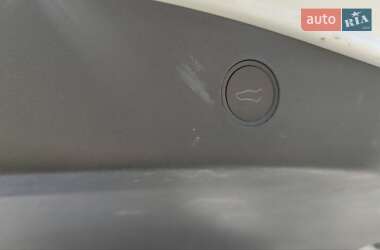 Седан Tesla Model 3 2023 в 