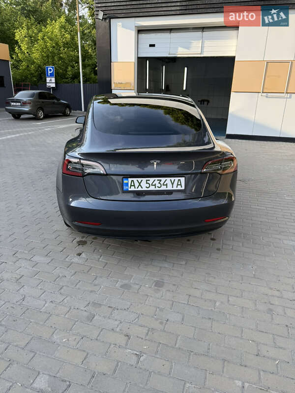 Седан Tesla Model 3 2022 в Харкові