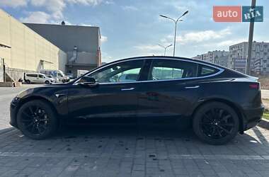 Седан Tesla Model 3 2019 в 