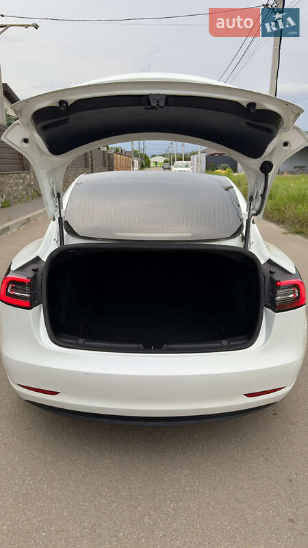 Седан Tesla Model 3 2019 в Белой Церкви