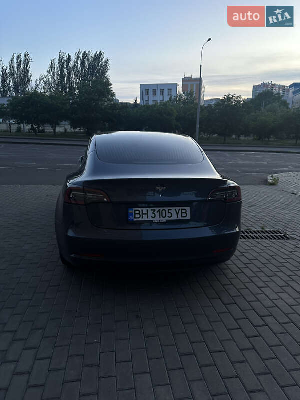 Седан Tesla Model 3 2020 в Одесі
