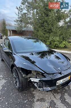 Седан Tesla Model 3 2024 в 