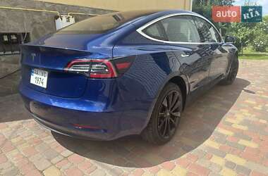 Седан Tesla Model 3 2018 в Киеве