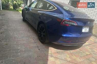 Седан Tesla Model 3 2018 в Киеве