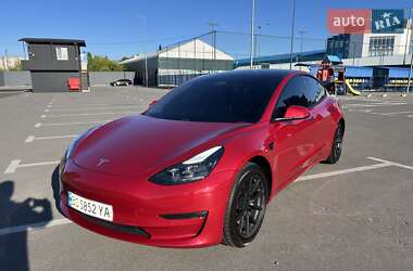 Седан Tesla Model 3 2018 в Києві