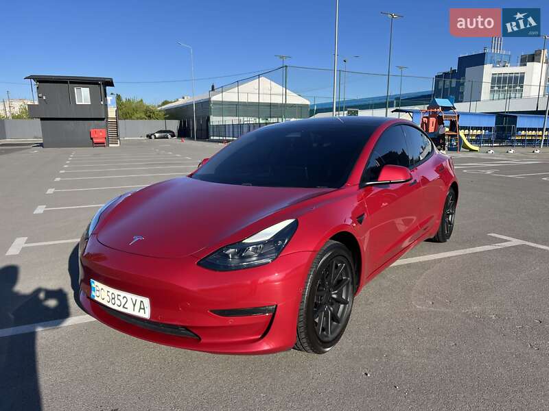 Седан Tesla Model 3 2018 в 