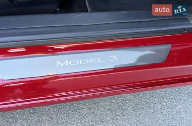 Седан Tesla Model 3 2018 в 
