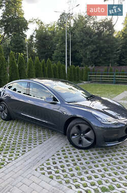 Седан Tesla Model 3 2019 в 