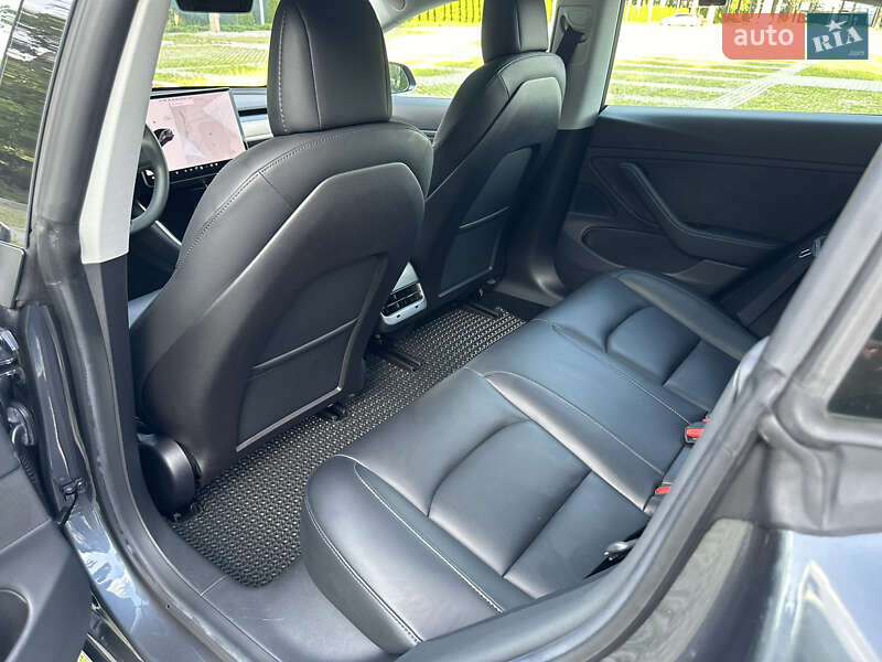 Седан Tesla Model 3 2019 в Харькове