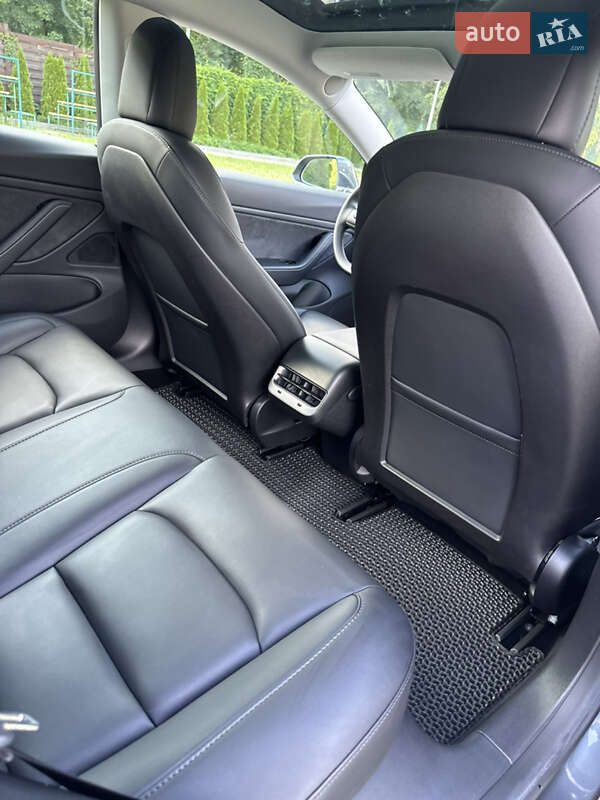 Седан Tesla Model 3 2019 в Харькове