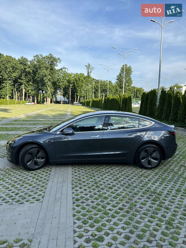 Седан Tesla Model 3 2019 в Харькове