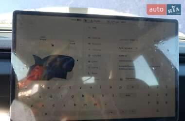 Седан Tesla Model 3 2025 в 