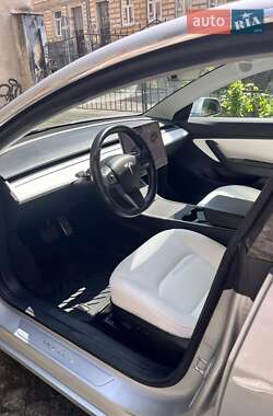 Седан Tesla Model 3 2018 в 