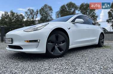 Седан Tesla Model 3 2020 в 
