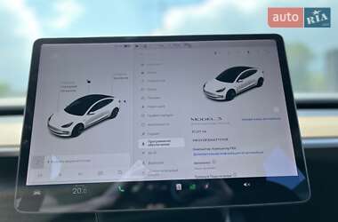 Седан Tesla Model 3 2020 в 