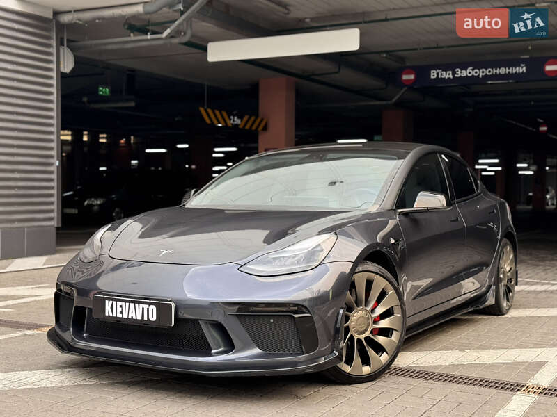 Tesla Model 3 2021