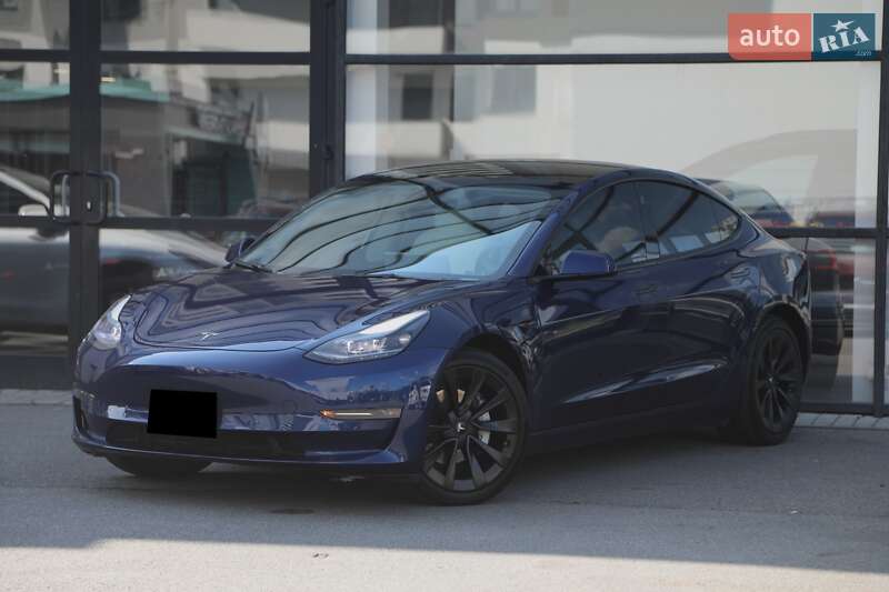 Tesla Model 3 2022