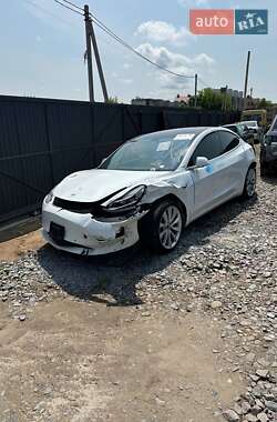 Седан Tesla Model 3 2018 в Львове
