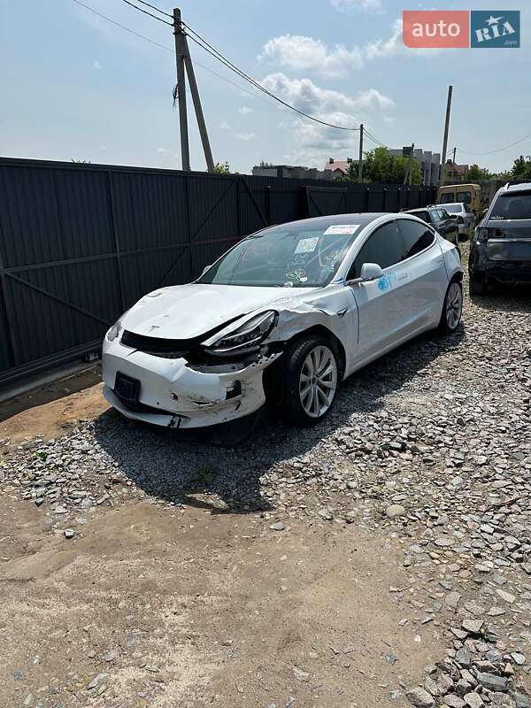 Седан Tesla Model 3 2018 в 