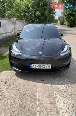 Седан Tesla Model 3 2019 в 