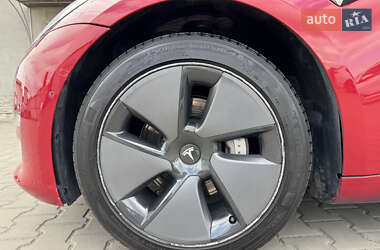 Седан Tesla Model 3 2020 в 