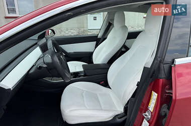 Седан Tesla Model 3 2020 в 