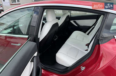 Седан Tesla Model 3 2020 в 