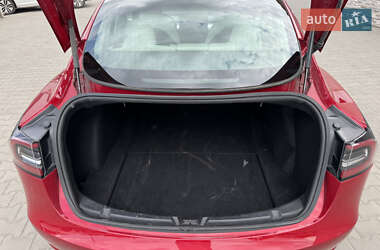 Седан Tesla Model 3 2020 в 