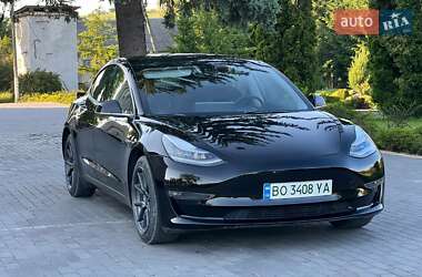 Седан Tesla Model 3 2019 в 