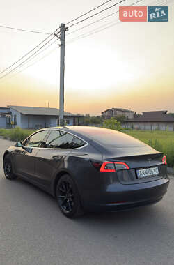 Седан Tesla Model 3 2018 в 