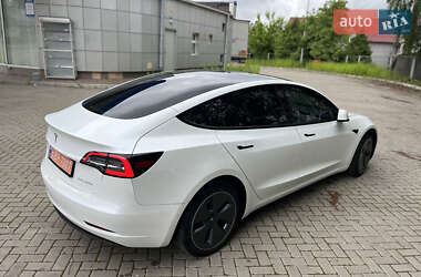 Седан Tesla Model 3 2022 в Самборе