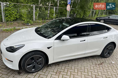 Седан Tesla Model 3 2022 в Самборе