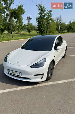 Седан Tesla Model 3 2022 в Краматорську