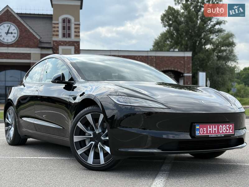 Седан Tesla Model 3 2024 в Киеве