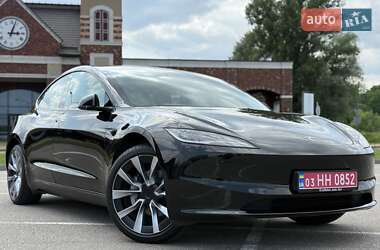 Седан Tesla Model 3 2024 в 