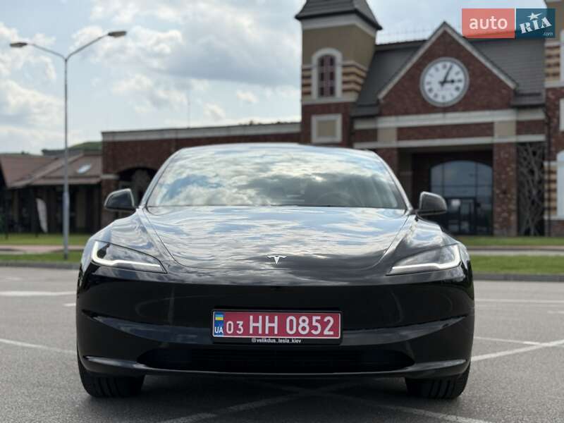 Седан Tesla Model 3 2024 в Киеве