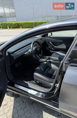Седан Tesla Model 3 2018 в 