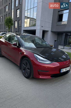 Седан Tesla Model 3 2019 в Львові