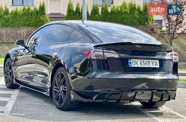 Седан Tesla Model 3 2019 в 