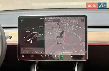 Седан Tesla Model 3 2019 в 