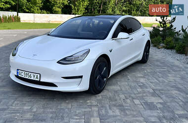 Седан Tesla Model 3 2020 в Луцьку