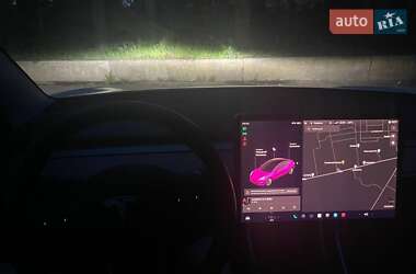 Седан Tesla Model 3 2019 в Березному