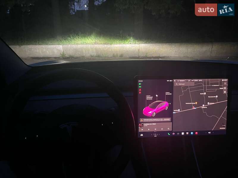 Седан Tesla Model 3 2019 в Березному