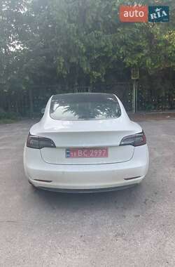 Седан Tesla Model 3 2019 в 