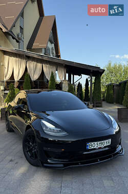 Седан Tesla Model 3 2019 в Тернополі