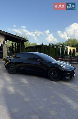 Седан Tesla Model 3 2019 в 